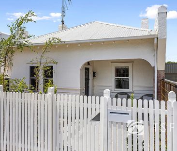 Renovated 2 Bedroom Home! - Photo 3