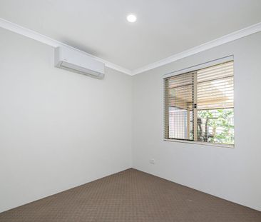 Double Catchment! Rossmoyne & Applecross school zone! Don't miss th... - Photo 4