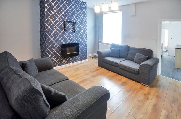 2 bedroom terraced house to rent - Photo 1