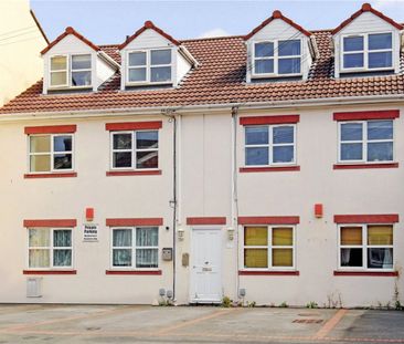 Warden Court, - Photo 3
