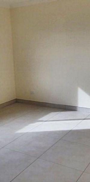 Neat & Low-Maintenance 2-Bedroom Granny Flat - Photo 1