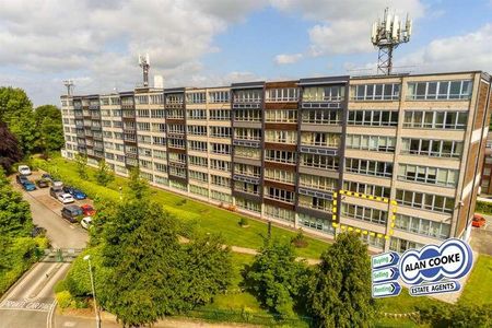 Ingledew Court, Alwoodley, LS17 - Photo 4