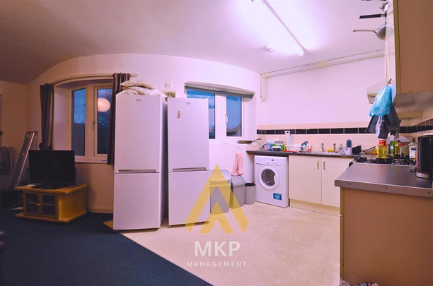 4 bedroom apartment to rent - Photo 1