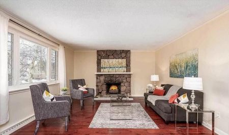 For Lease - 20407 Leslie Street, East Gwillimbury, Ontario - Photo 4