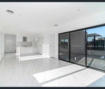 1/59 Everglade Crescent, Roxburgh Park, Vic 3064 - Photo 5