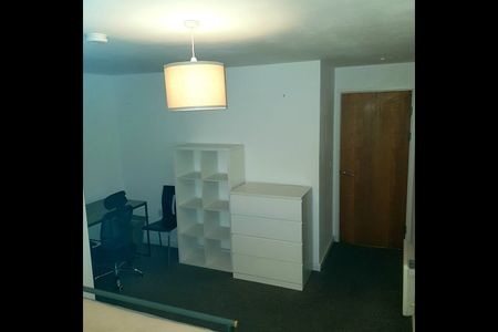 3 Bed Flat, Elmwood Lane, LS2 - Photo 5