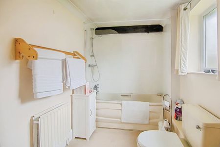 Wood Hall, CB11, Saffron Walden - Photo 3