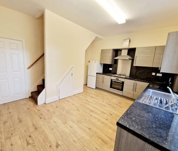 2 bedroom end of terrace house to rent - Photo 6