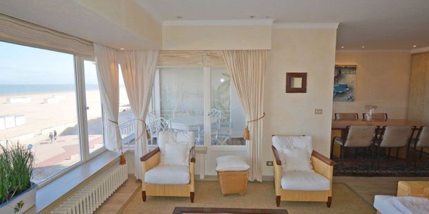 Appartement te huur in Heist-aan-Zee voor € 2.250 met 3 slaapkamers - Photo 1