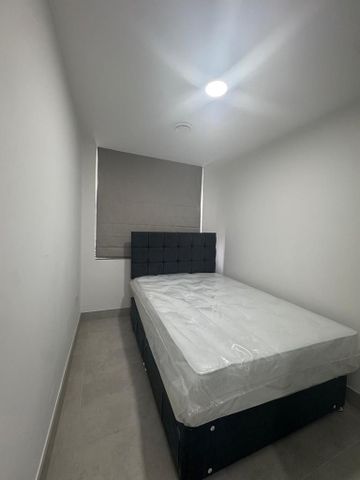 2 bedroom flat to rent - Photo 5