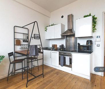 1 bedroom flat to rent - Photo 4