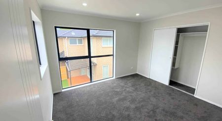 Bright & Sunny 3-Bedroom, 2-Bathroom Home in M... - Photo 3