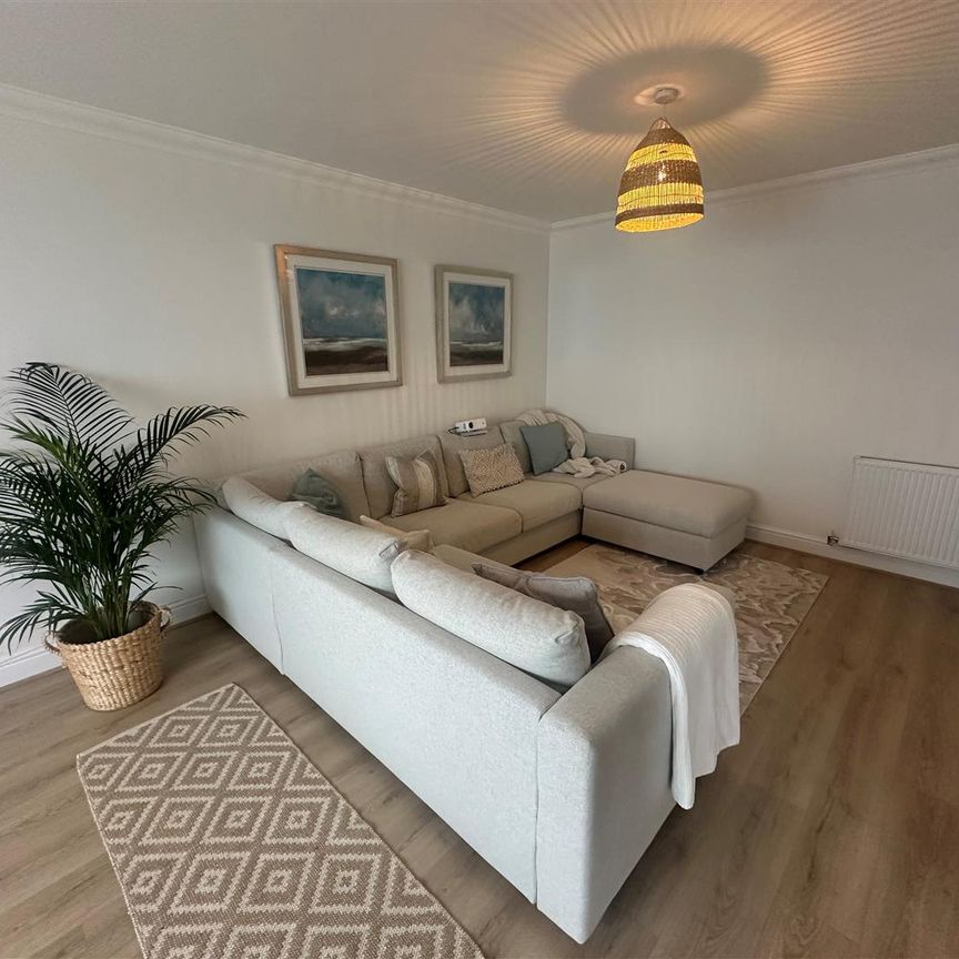 Courtlands Drive, Watford - Photo 1