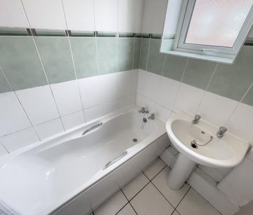 4 bedroom terraced house to rent - Photo 6