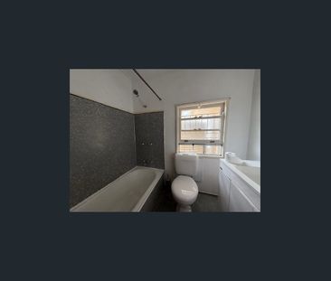 315 Chatsworth Rd, Coorparoo, Qld 4151 - Photo 2