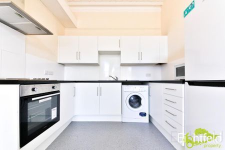 3 bedroom flat to rent - Photo 3