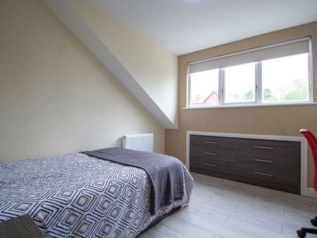 Apt 10, 31 Clarendon Road - Photo 2