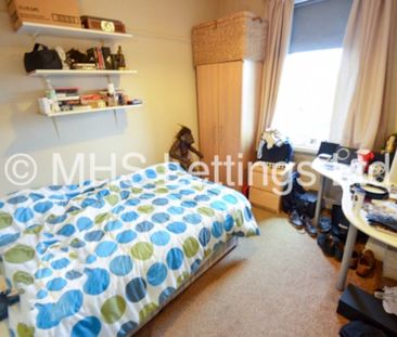 4 Bedroom Mid Terraced House for rent in Beechwood View - Photo 2