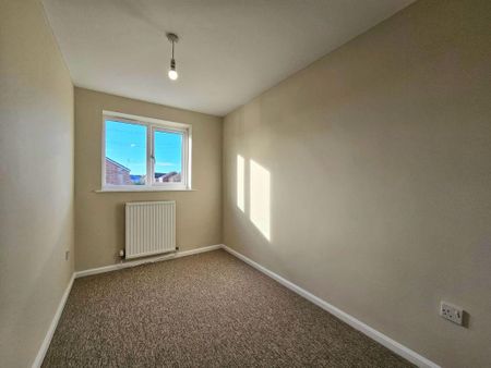 3 bedroom semi-detached house to rent - Photo 4