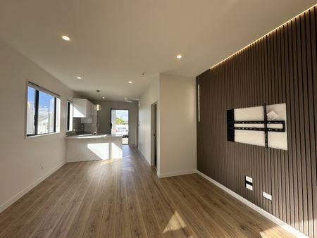 Unit B, 17 Midgley Road, West Harbour, Auckland - Photo 4