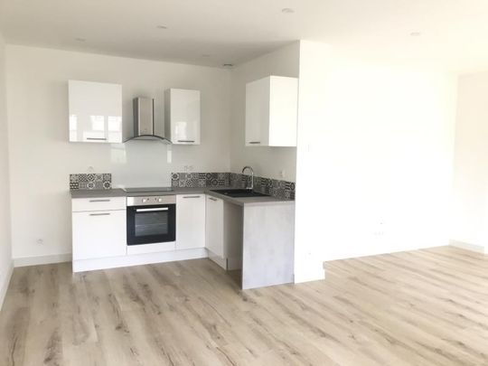 Location Appartement 2 pièces 70m² - Photo 1