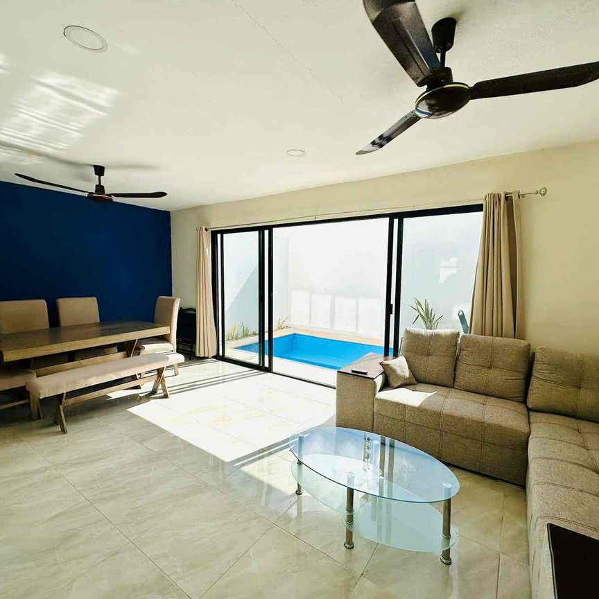 Townhouse amueblado, con piscina, dentro de privada. - Photo 1