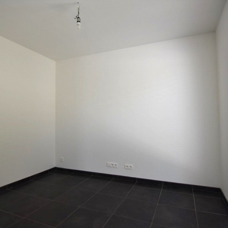 Ruime, energetische woning in jonge woonwijk - Photo 1