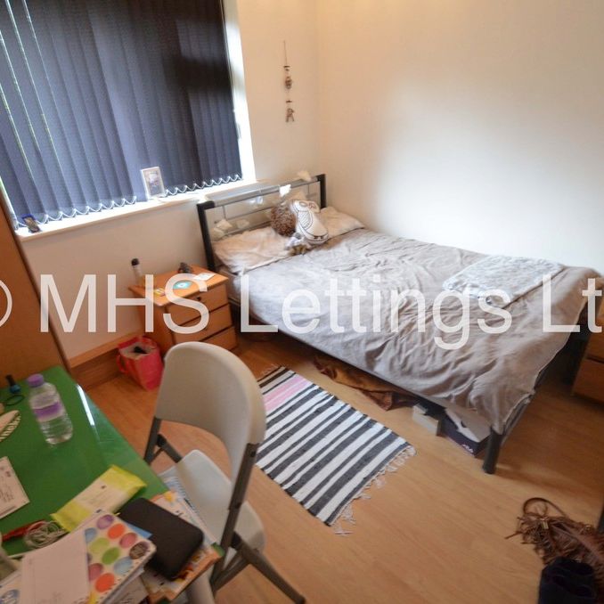 20 The Poplars, Leeds, LS6 2BT - Photo 1