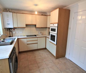 3 bedroom semi-detached house to rent - Photo 6