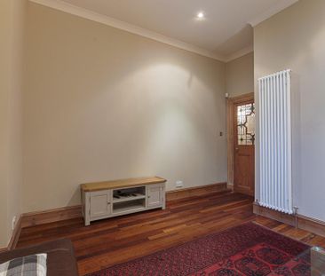 3 bedroom apartment to rent - Photo 3