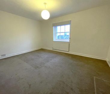 3 bedroom apartment to rent - Photo 3