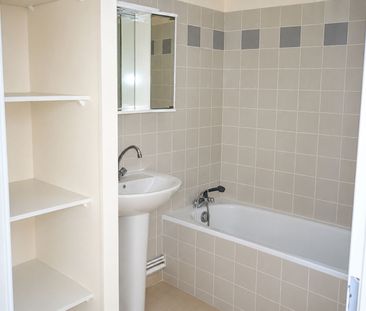 Location Appartement 2 pièces 40m² - Photo 4