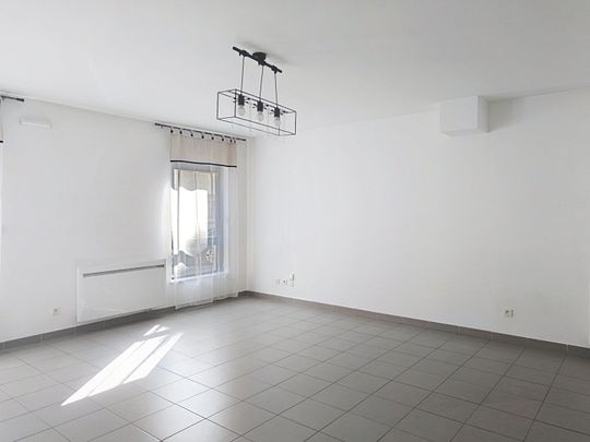 Appartement à louer - REIMS PROX PISCINE GARE - Photo 1