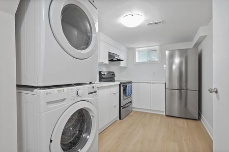 For Lease - 482 Rhodes Avenue Unit# Lower, Toronto, Ontario - Photo 5