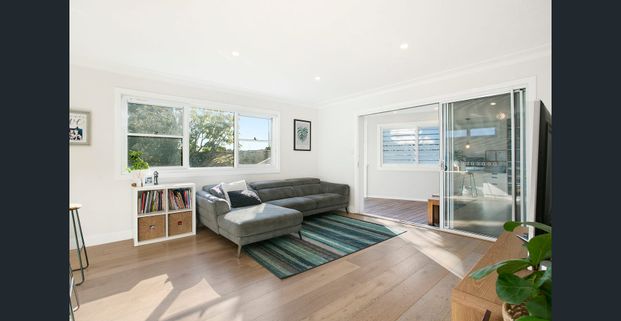 Spacious Family Living in a Convenient Chifley Location - Photo 1