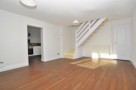 2 bedroom semi-detached house to rent - Photo 2