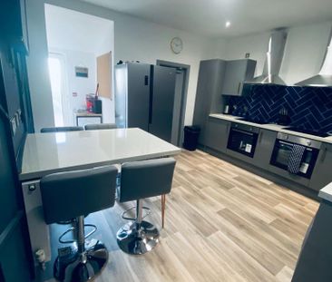 1 bedroom in a house share to rent - Photo 6
