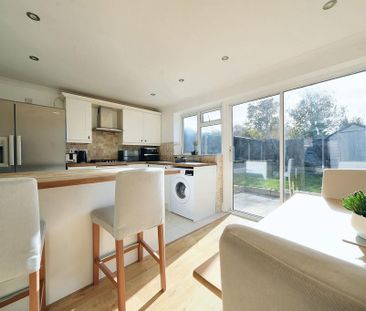 3 bedroom terraced house to rent - Photo 6