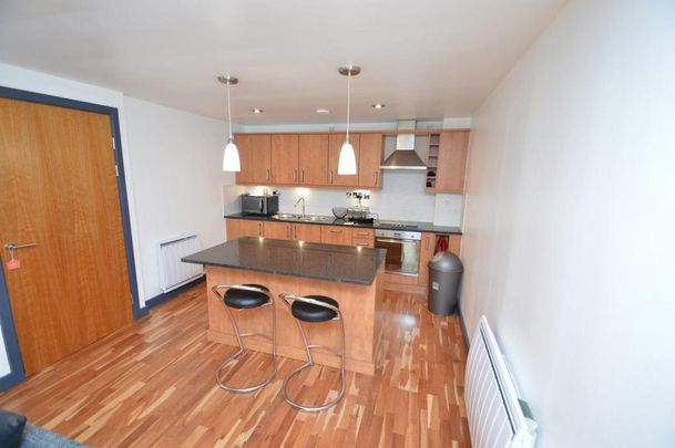 2 bedroom flat to rent - Photo 1
