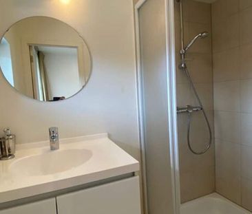 Appartement te huur in Oudergem voor € 1.650 met 3 slaapkamers - Photo 2