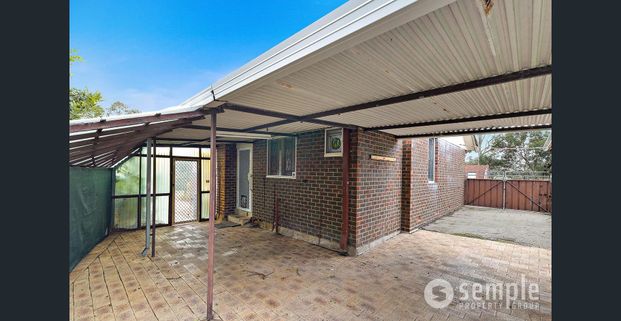 Cosy 3x1 Gem with Separate Brick Office/Studio - Photo 1