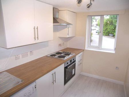 The Links, Hawthorn, Corsham, SN13 - Photo 5