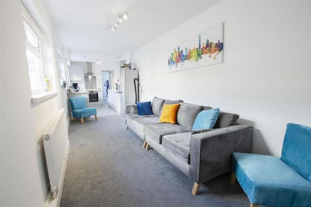 5 bedroom house to rent - Photo 1