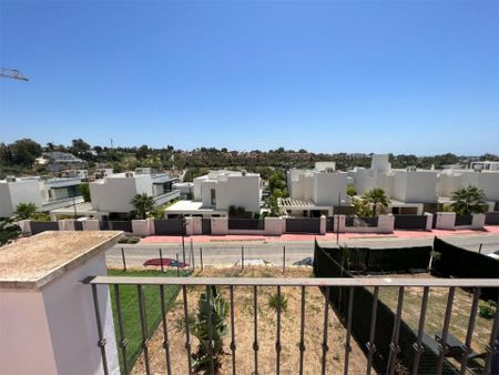 Casa adosada de alquiler en Calle del Priorato, 22, Paraiso - Barronal - Photo 5