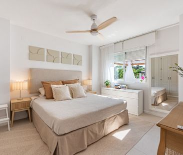 2 Bedroom Apartment For Rent in Nueva Andalucía, Málaga - Photo 3