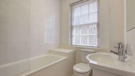 Pelham Court, Fulham Road, SW3, London - Photo 2