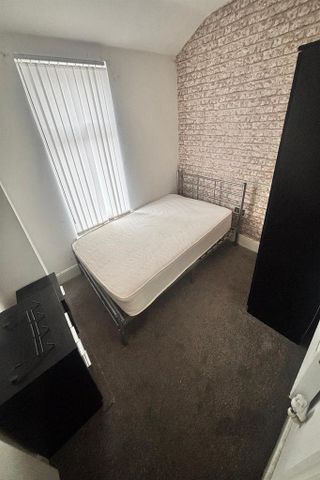 1 bedroom house to rent - Photo 2