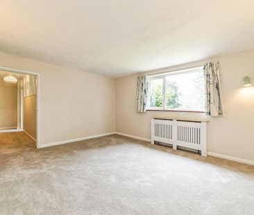 4 bedroom detached bungalow to rent - Photo 3