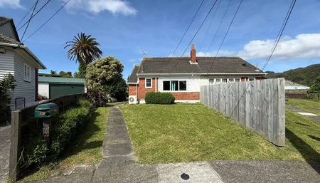 Ready to move in -Epuni Two Bedroom Furnished Home - Photo 4