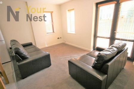 6 bedroom flat to rent - Photo 2